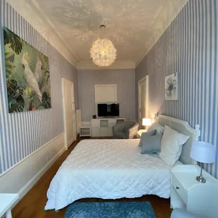 With Balcony In The Heart Of Nantes! *