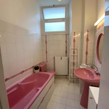 With Balcony In The Heart Of Nantes! *