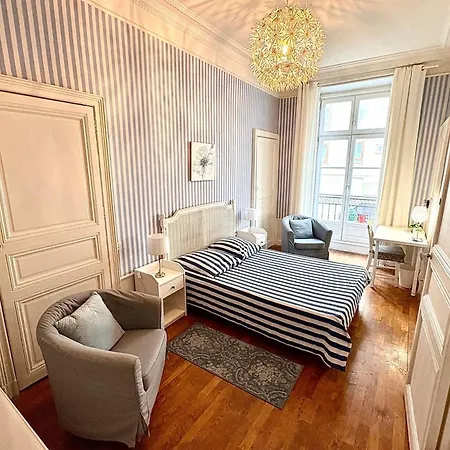 With Balcony In The Heart Of Nantes! Apartment