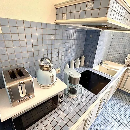 Apartment Bright With A Private Balcony *