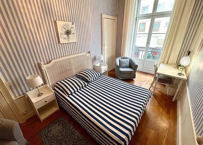 With Balcony In The Heart Of Nantes! Nantes