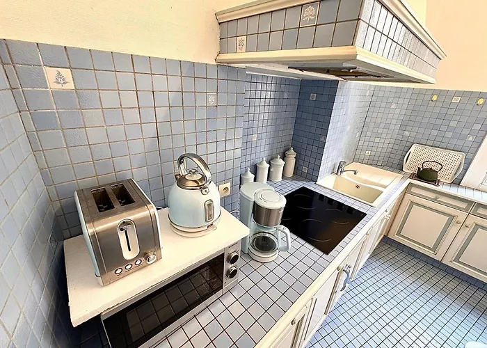 Apartment With Balcony In The Heart Of Nantes! Nantes